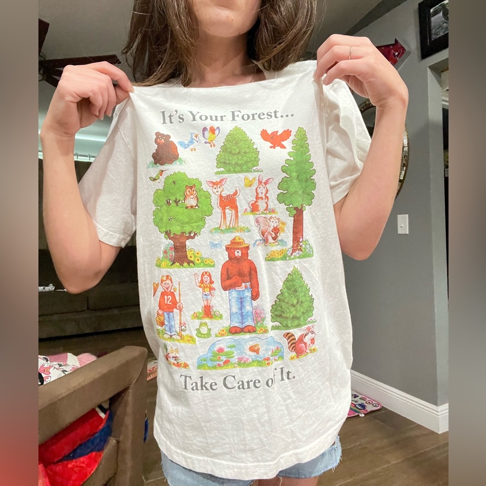 Bear graphic tee